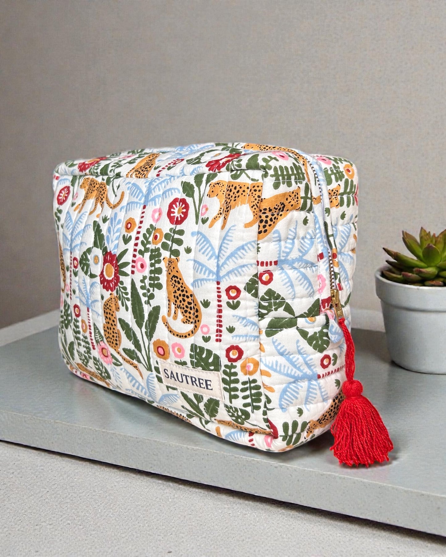 Green Jungle Escape Large Quilted Organiser