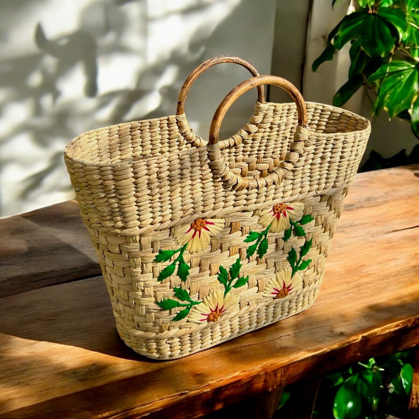 Handwoven Kouna Grass Bag – Eco-friendly tote with floral embroidery, perfect for sustainable fashion, shopping, beach, and summer outings in the UK